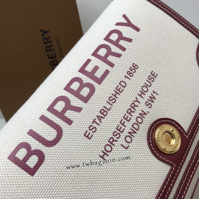 Burberry專門店新款背斜女包 巴寶莉經典帆布配皮翻蓋女士肩背包 yxb1503